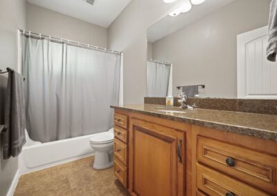 CedarHills_UtahCounty_CustomHome_Bathroom