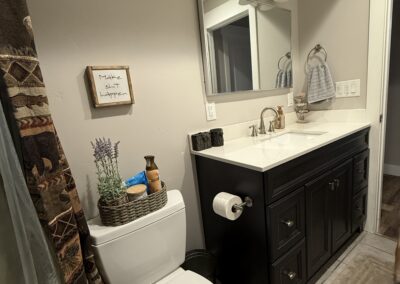 PleasantGrove_UtahCounty_CustomHome_Basement_Bathroom