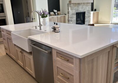 Holliday_SaltLake_LuxuryCustomHome_NewConstruction_Kitchen_Island_Cabinets