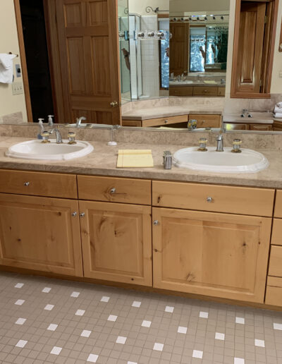 ParkCity_SummitCounty_Restoration_Remodel_Pinebrook_MasterBathroom_Before