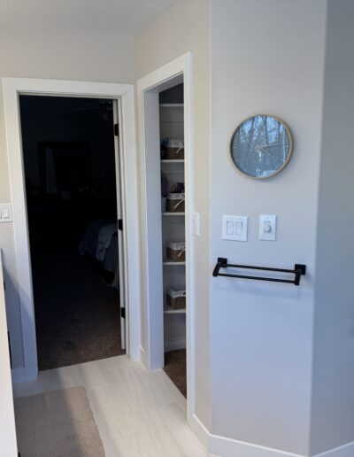 SaltLakeCounty_WestJordan_Bathroom_Remodel_Closet