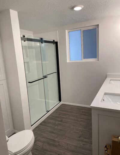 SpanishFork_UtahCounty_Bathroom_Remodel_Shower_Vanity