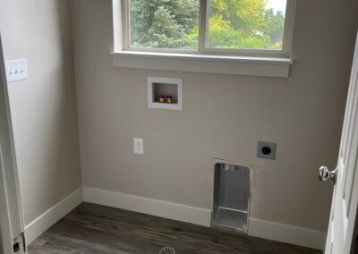 PleasantGrove_UtahCounty_CustomHome_LaundryRoom