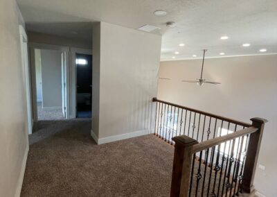 PleasantGrove_UtahCounty_CustomHome_Landing_Hallway
