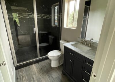 PleasantGrove_UtahCounty_CustomHome_Landing_Bathroom